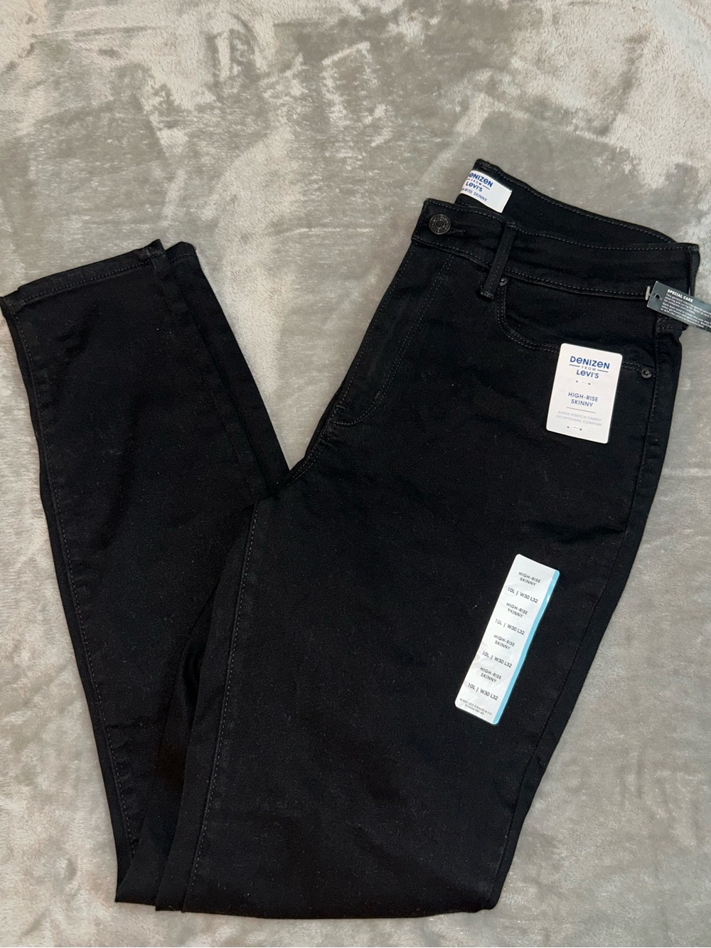 Levi’s Denizen Black High Rise Skinny Jeans